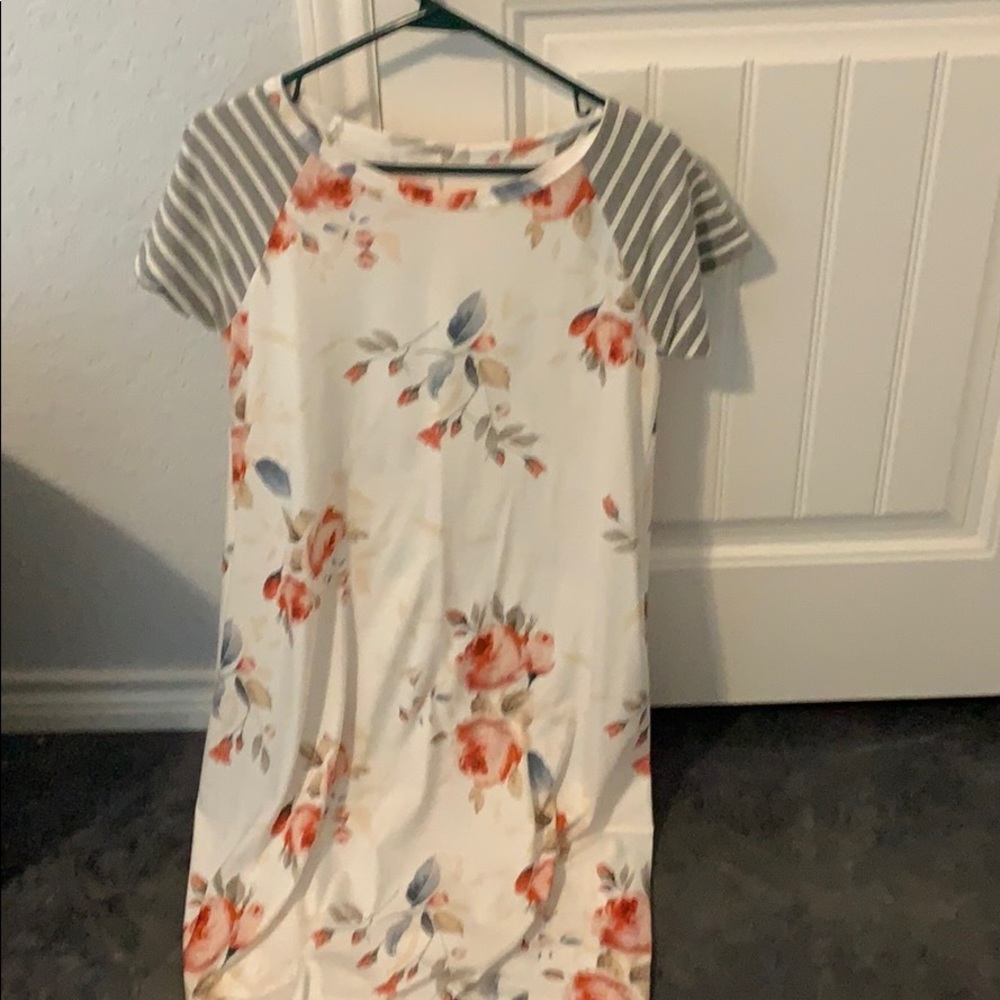 White floral dress size medium